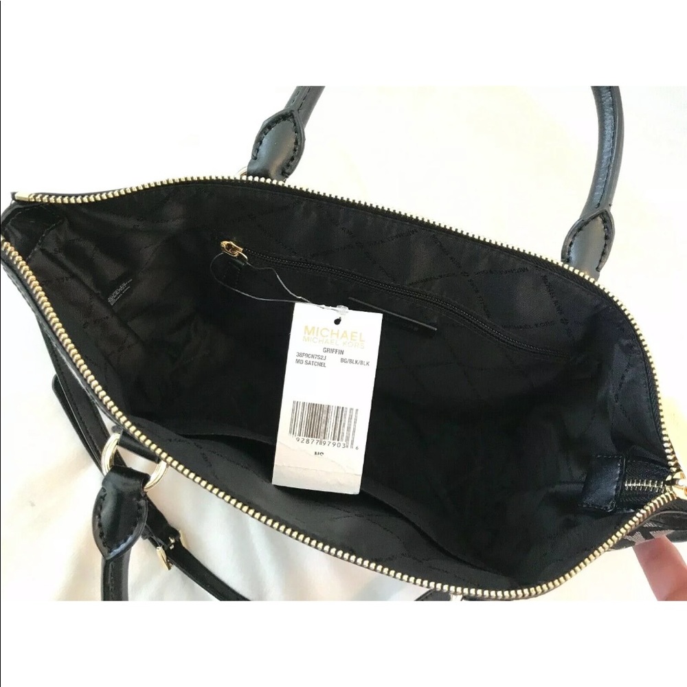 Authentic Michael Kors griffin medium blck satchel - Picture 8 of 8